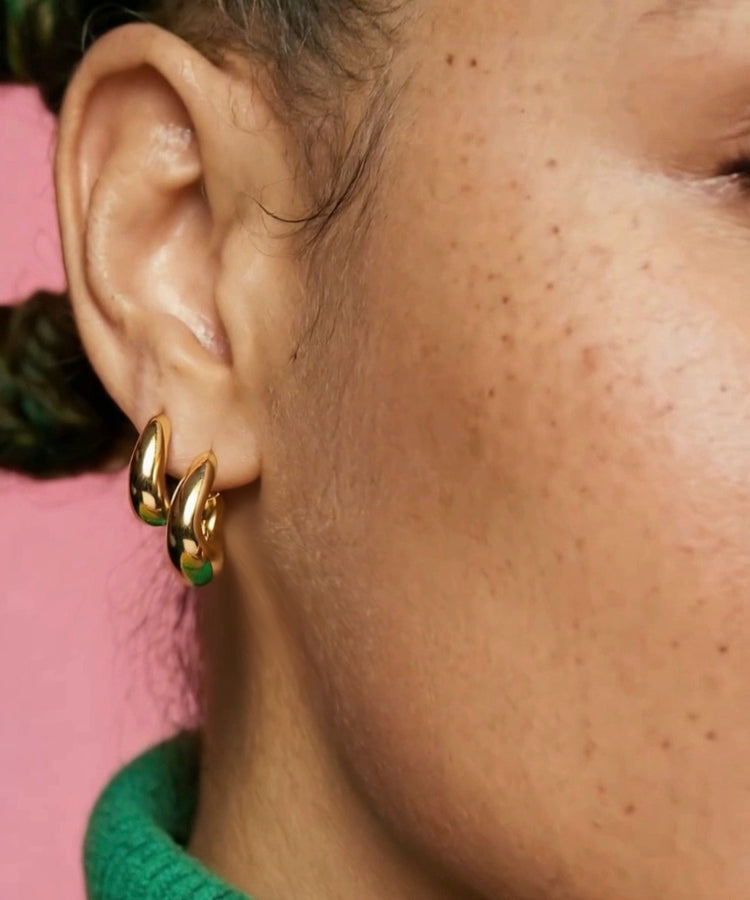 Wavy hoops - Gold