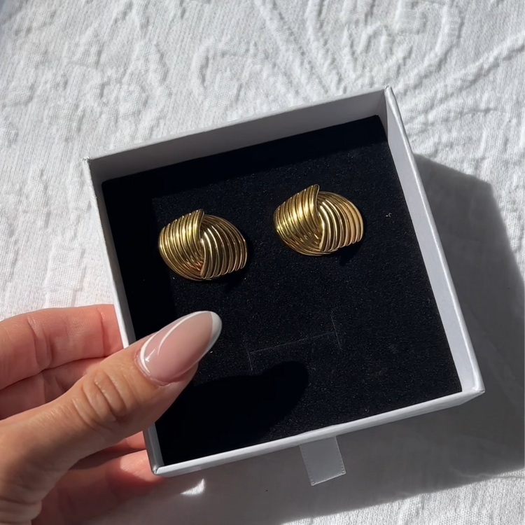 Georgie Studs - Gold
