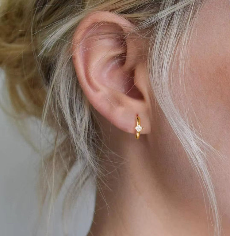 Gracie Huggies - Gold