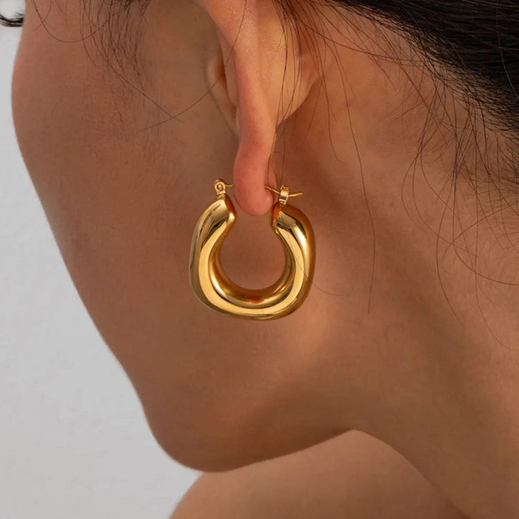 Charlotte Hoops - Gold