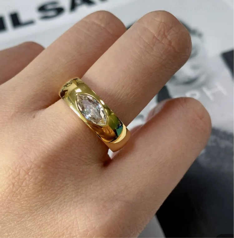 Felicity Ring