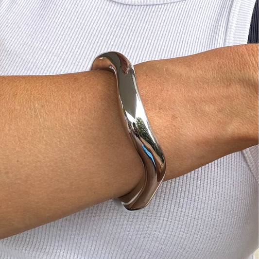 Ava Wavy Cuff - Silver