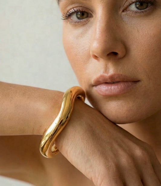 Ava Wavy Cuff - Gold