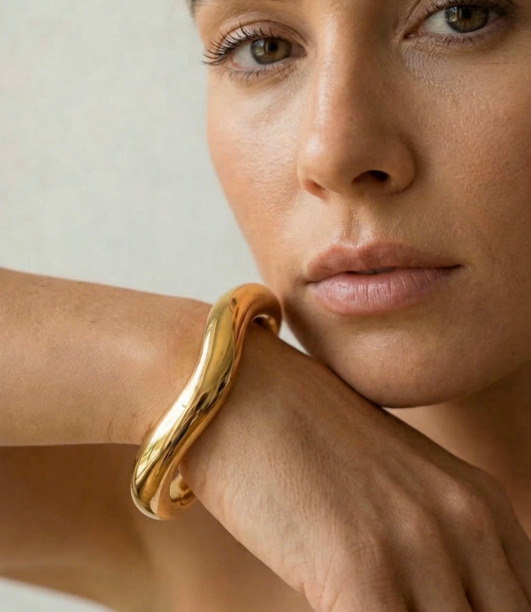 Ava Wavy Cuff - Gold