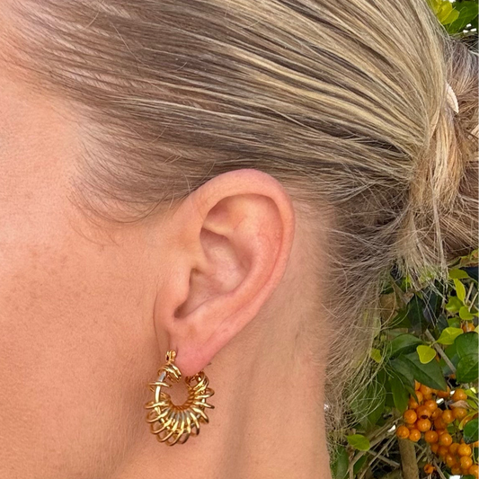 Lilly Hoops