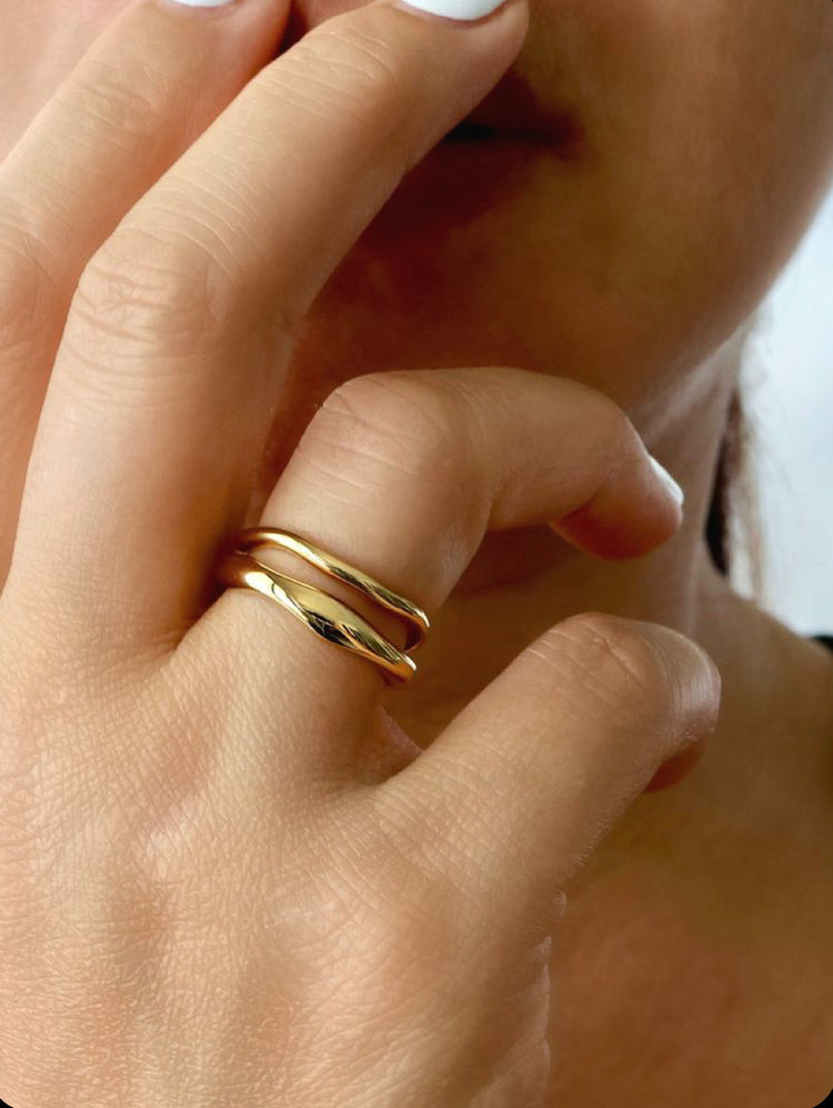 Lia Wavy Rings