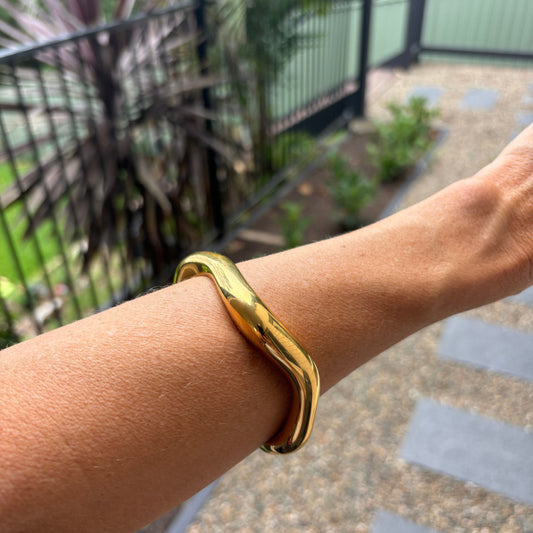 Ava Wavy Cuff & Lia Wavy Rings Set