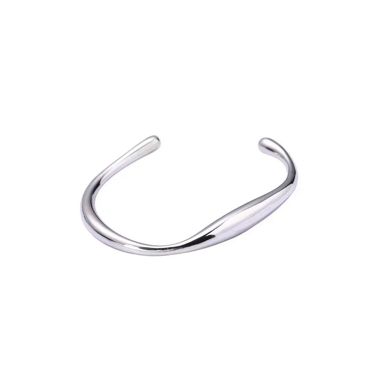 Lia Wavy Bangle - Silver