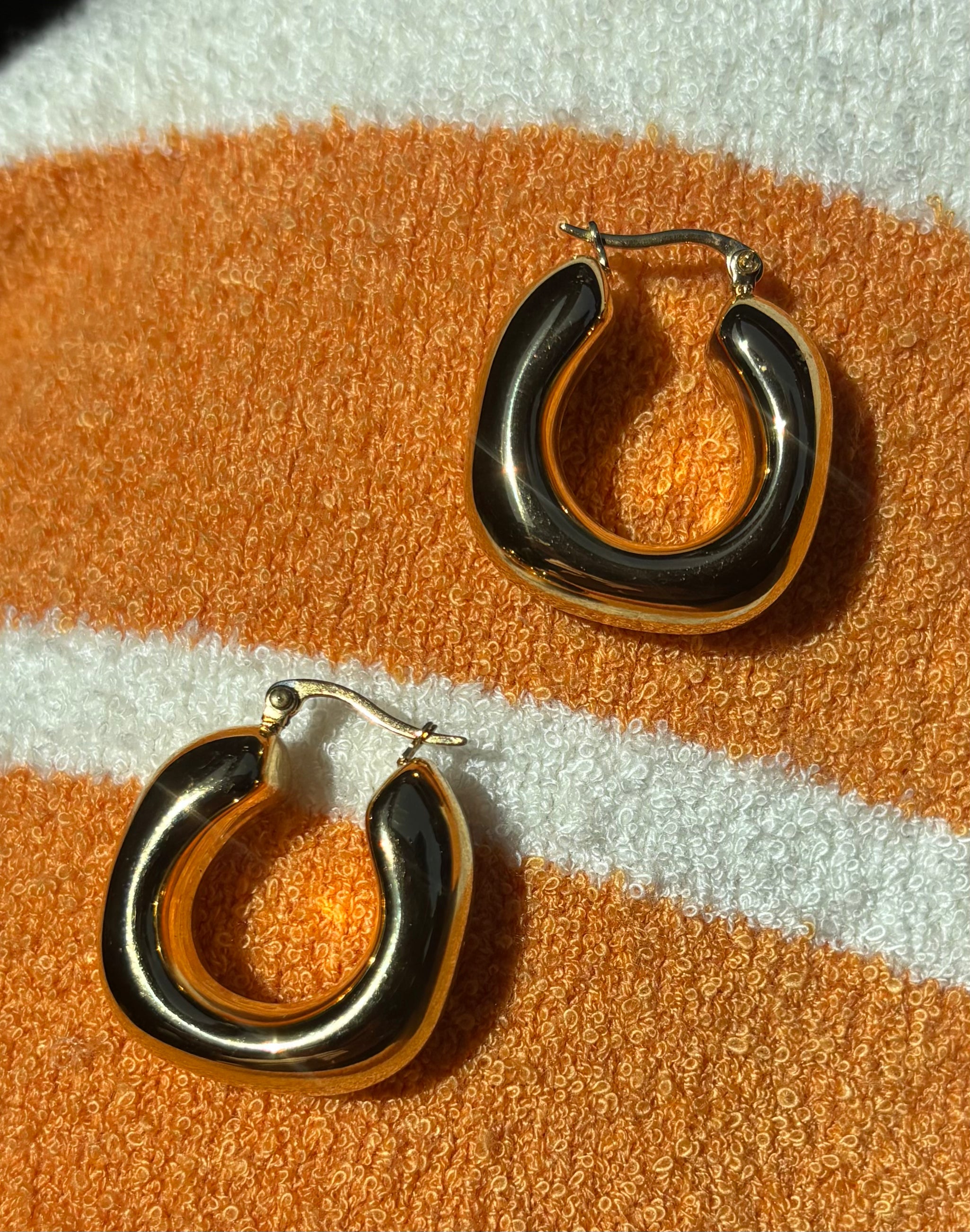 Charlotte Hoops - Gold