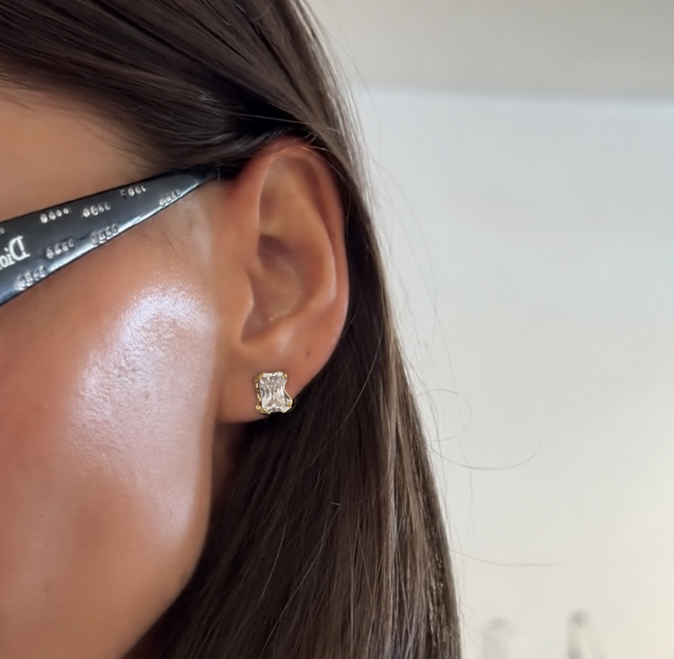 Esther Studs - Gold